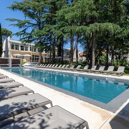 Hotel Emaus Novigrad  ภายนอก รูปภาพ