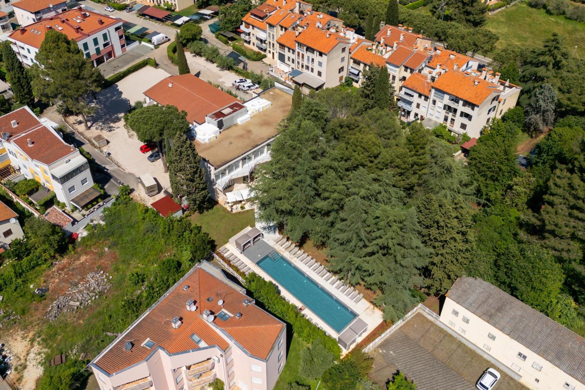 Hotel Emaus Novigrad  ภายนอก รูปภาพ