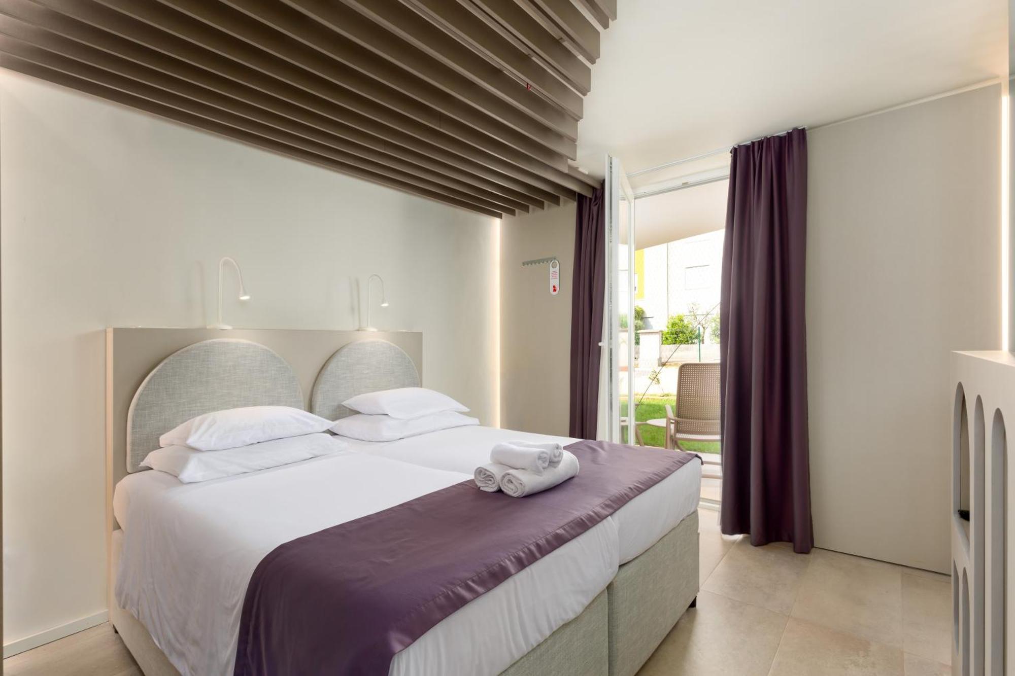 Hotel Emaus Novigrad  ภายนอก รูปภาพ